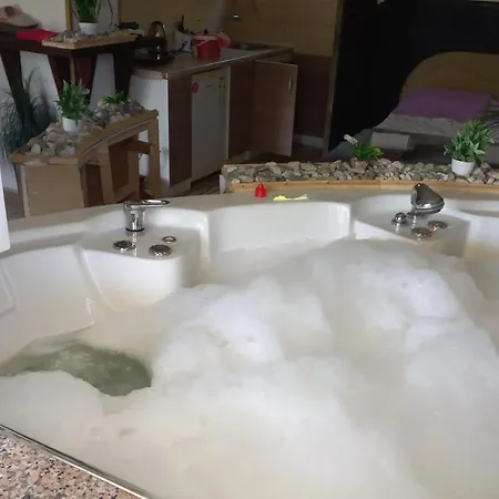Apartment Studio Jacuzzi Royal Town *